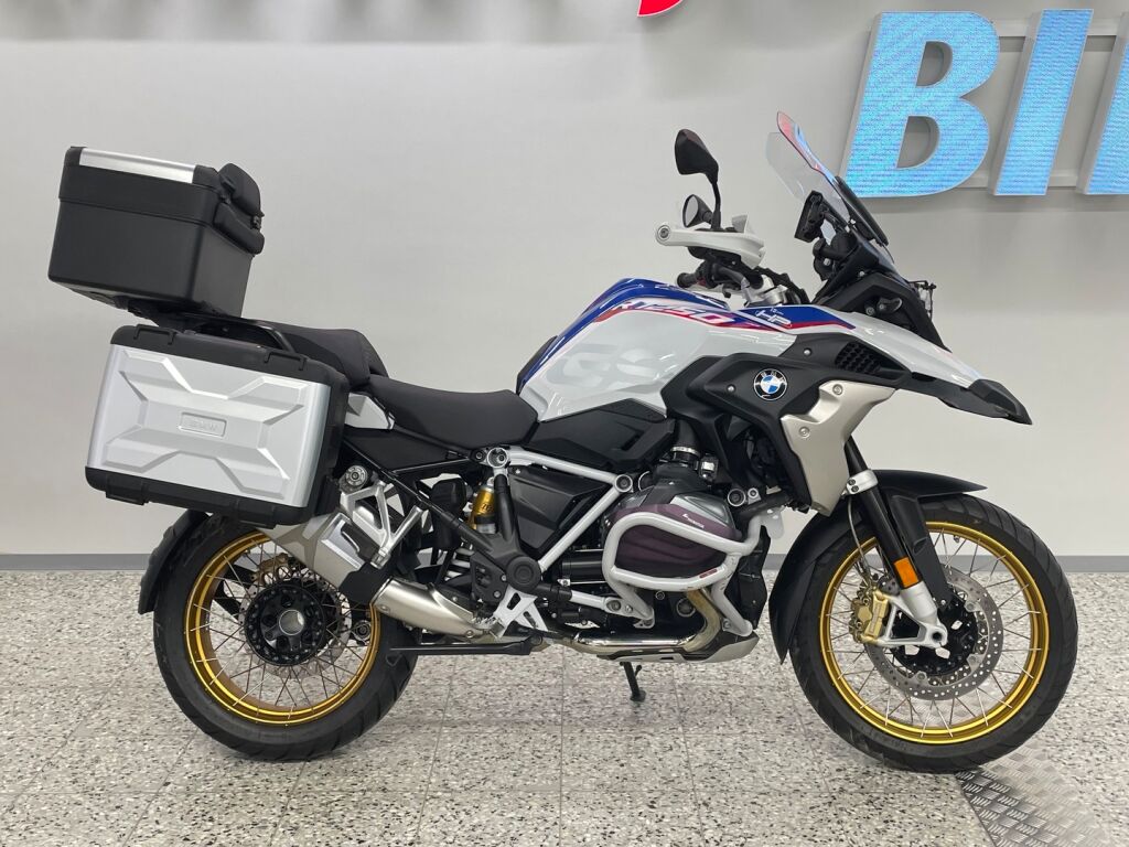 BMW R 2021 moniväri