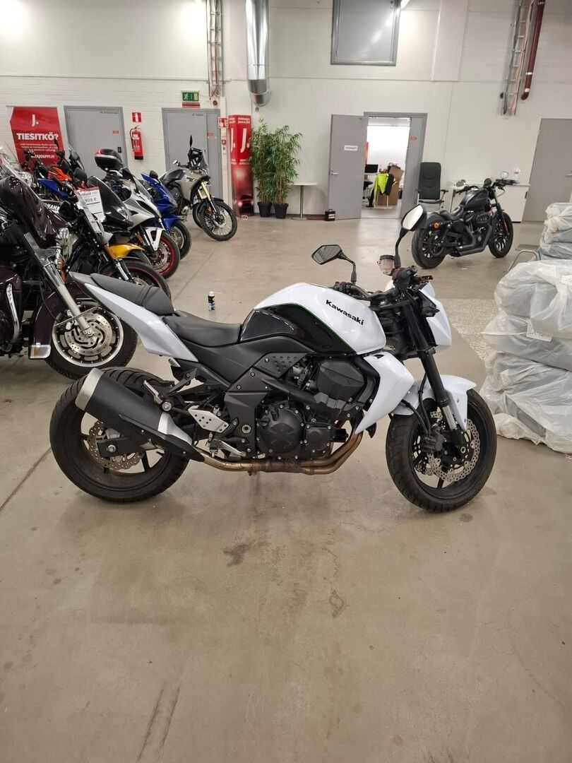 Kawasaki Z 2011 9