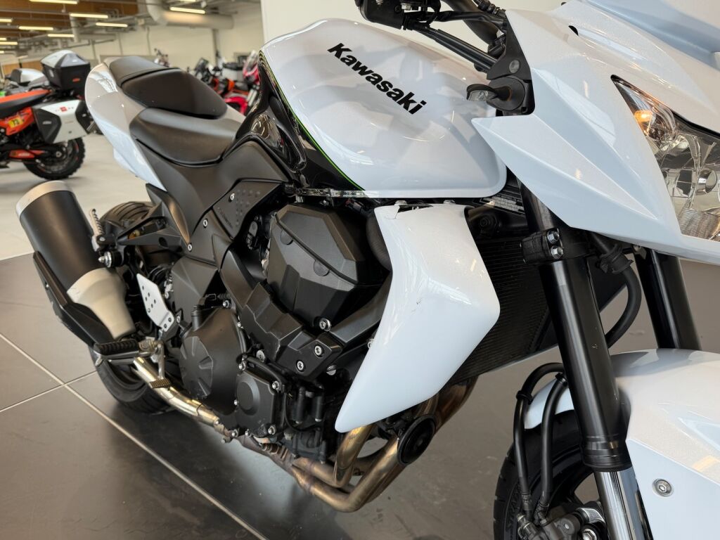 Kawasaki Z 2011 9