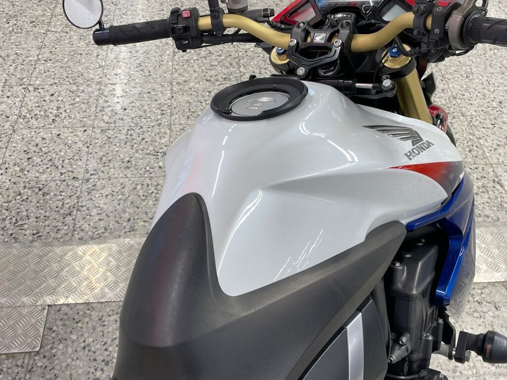 Honda CB 2011 