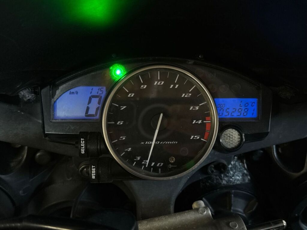 Yamaha YZF-R1 2005 Valkoinen