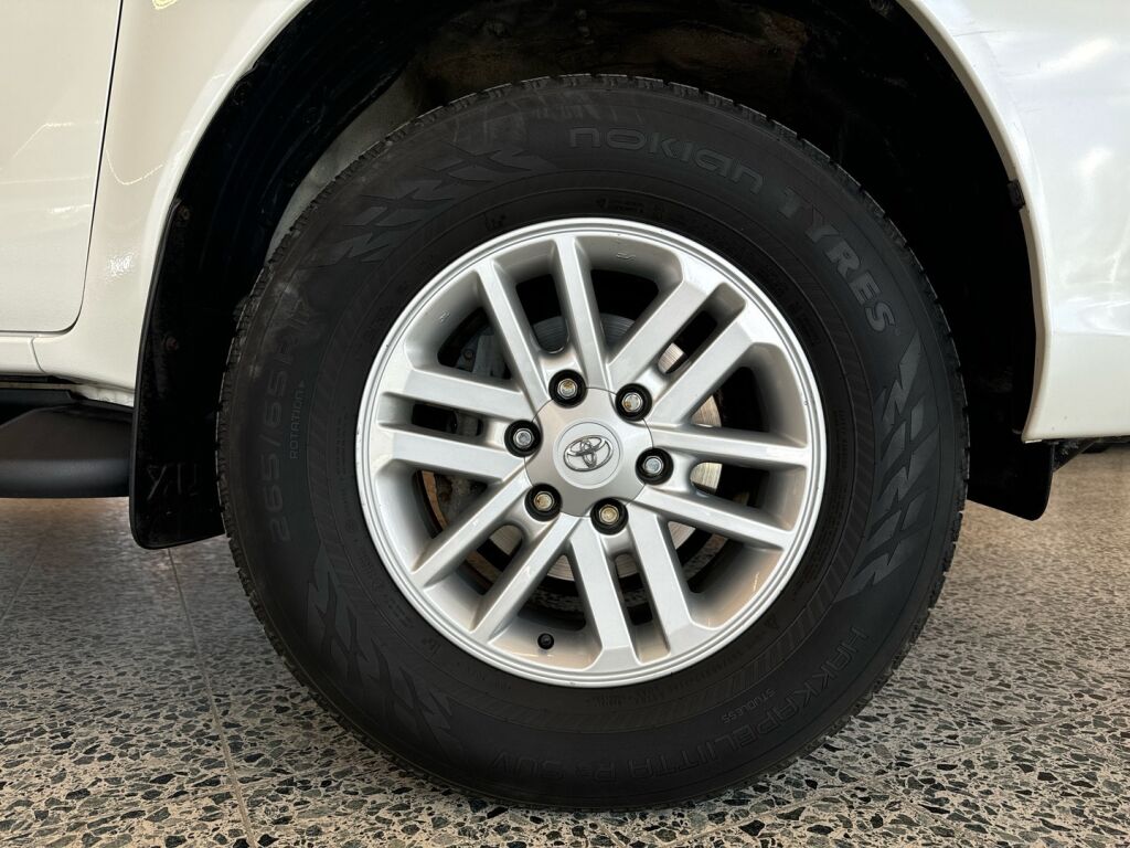 Toyota Hilux 2016 Valkoinen