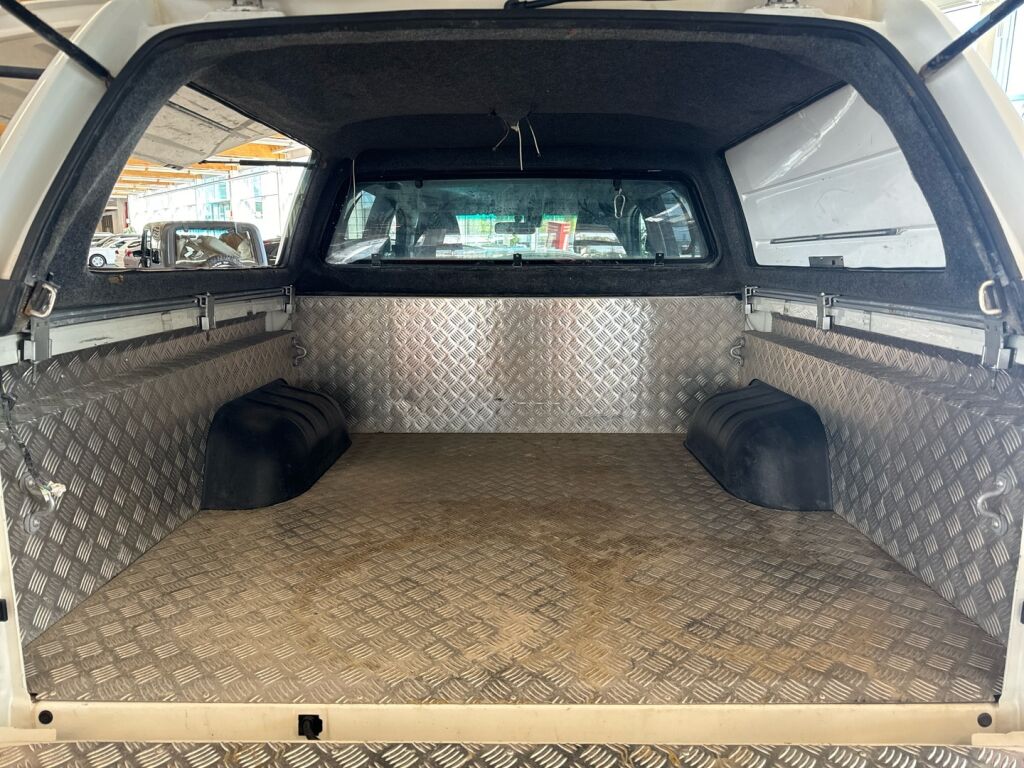 Toyota Hilux 2016 Valkoinen