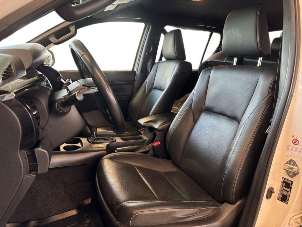 Toyota Hilux 2019 Valkoinen