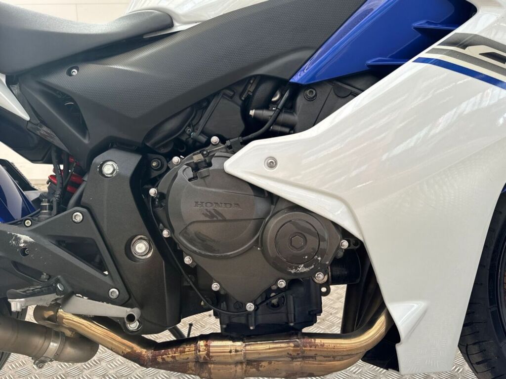 Honda CBR 2012 6