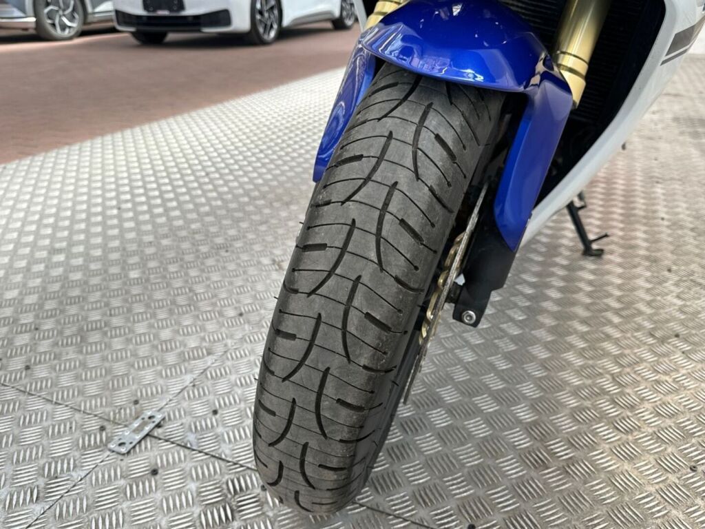 Honda CBR 2012 6