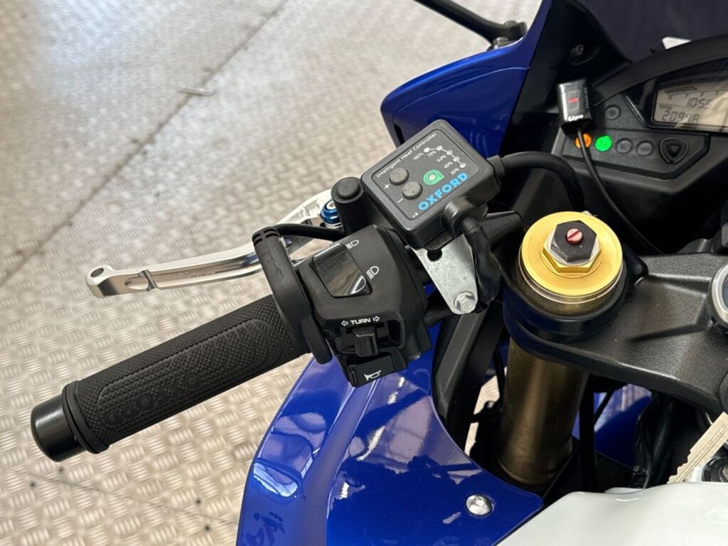 Honda CBR 2012 6