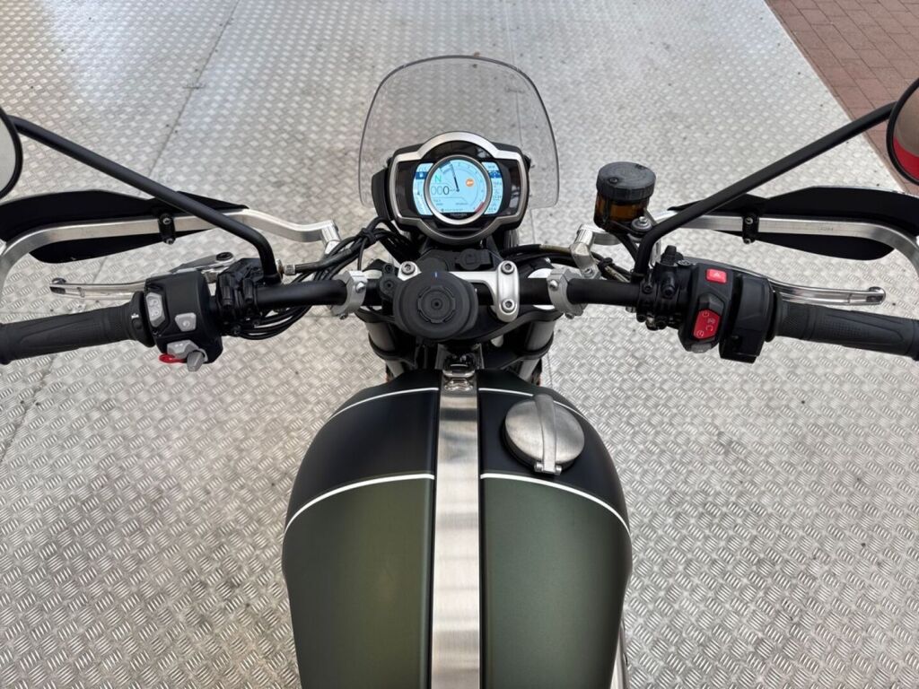 Triumph SCRAMBLER 2021 
