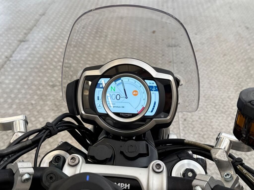 Triumph SCRAMBLER 2021 