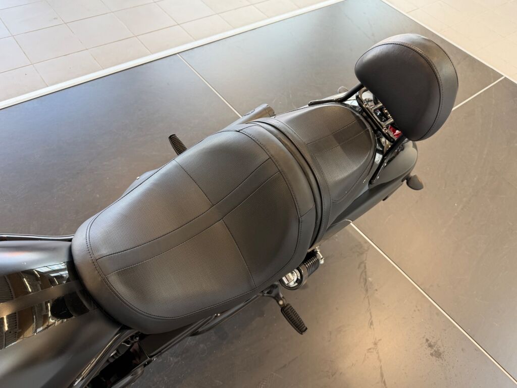 Harley-davidson VRSC 2007 Musta