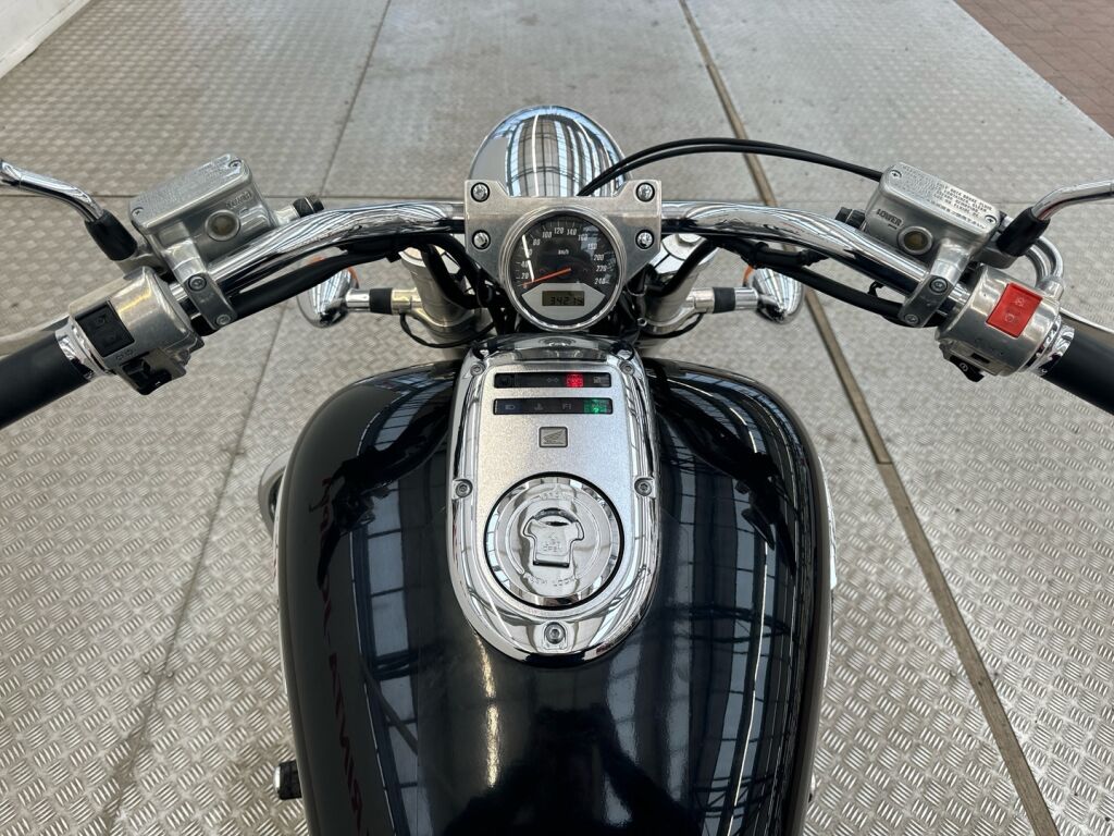 Honda VTX 2003 Musta