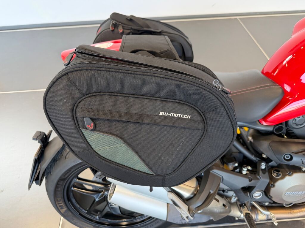 Ducati MONSTER 2015 Punainen