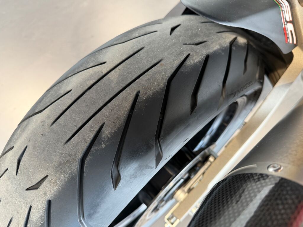 Ducati MONSTER 2014 Punainen