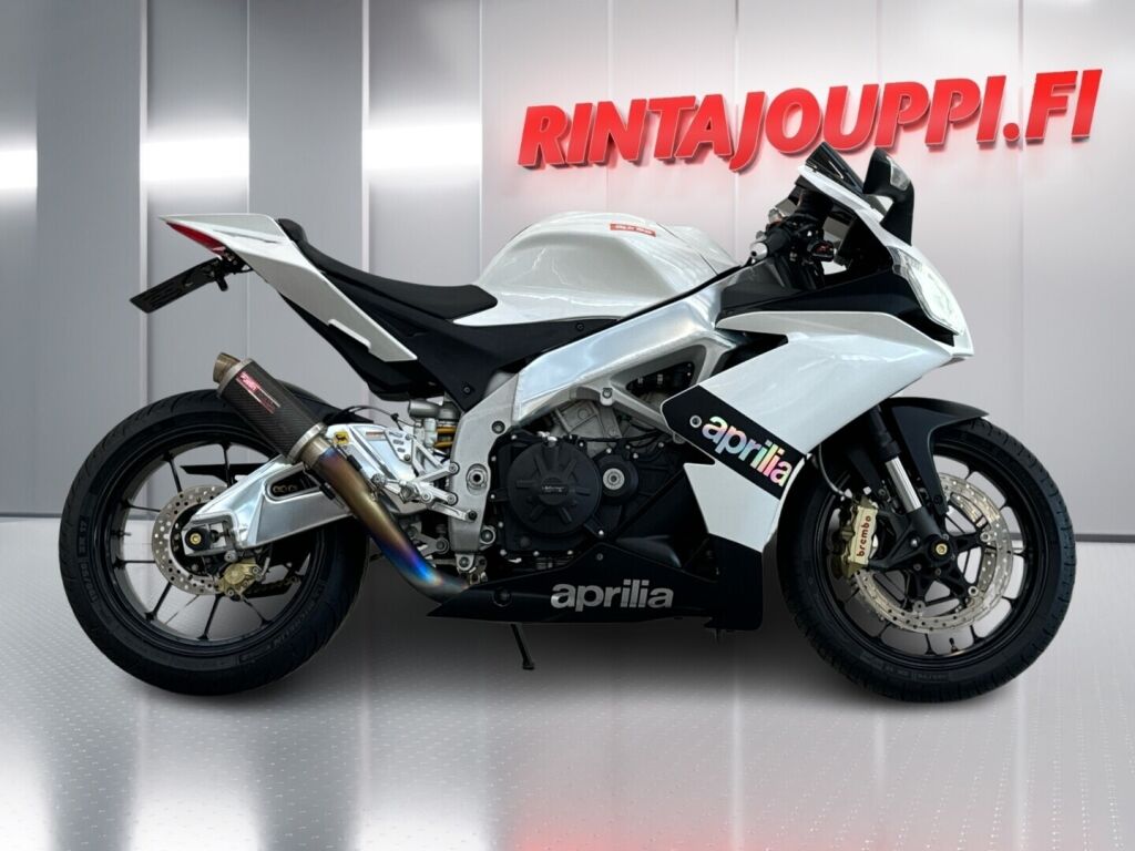 Aprilia RSV4 2010 9