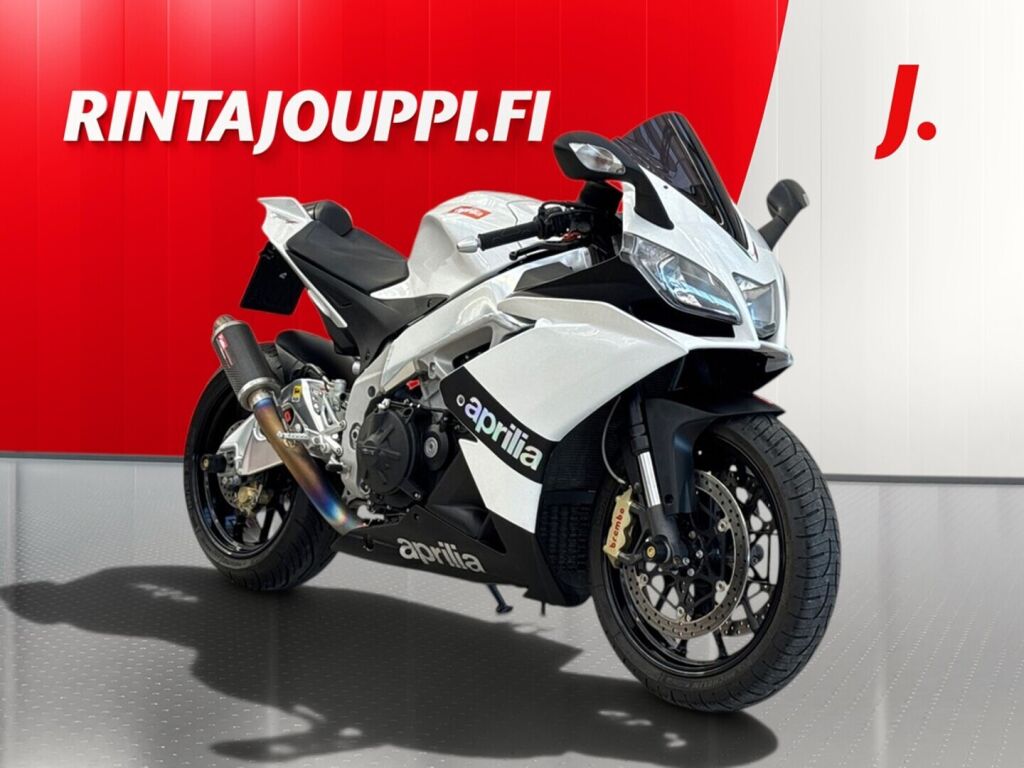 Aprilia RSV4 2010 9