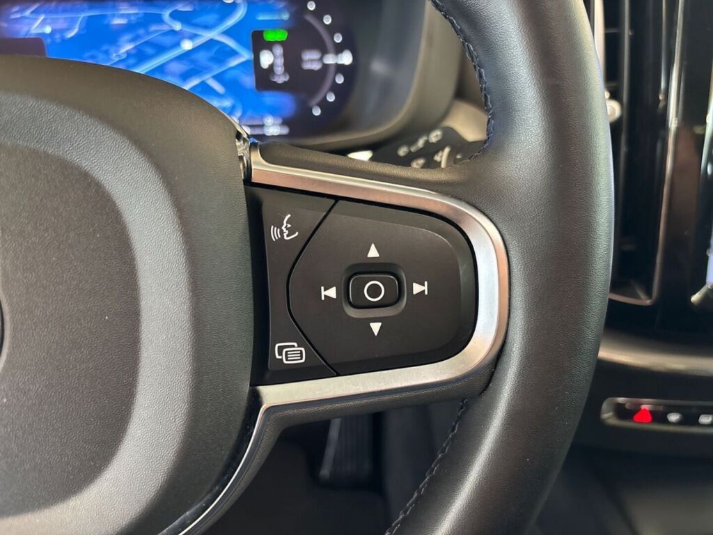 Volvo XC60 2024 met.beige