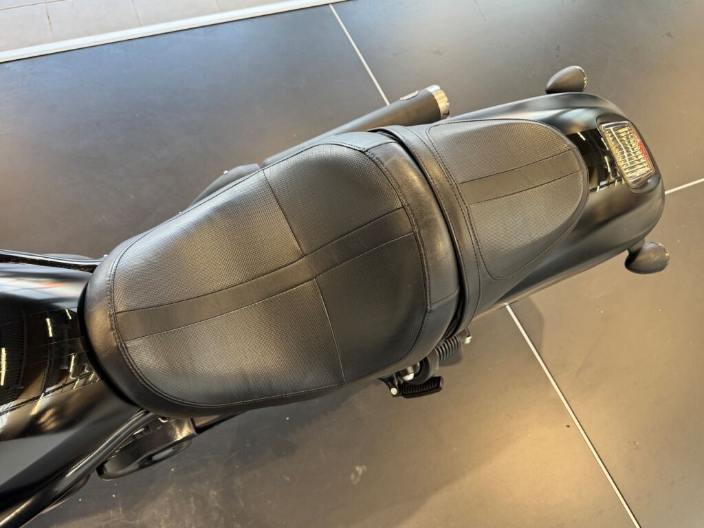 Harley-davidson VRSC 2009 Musta