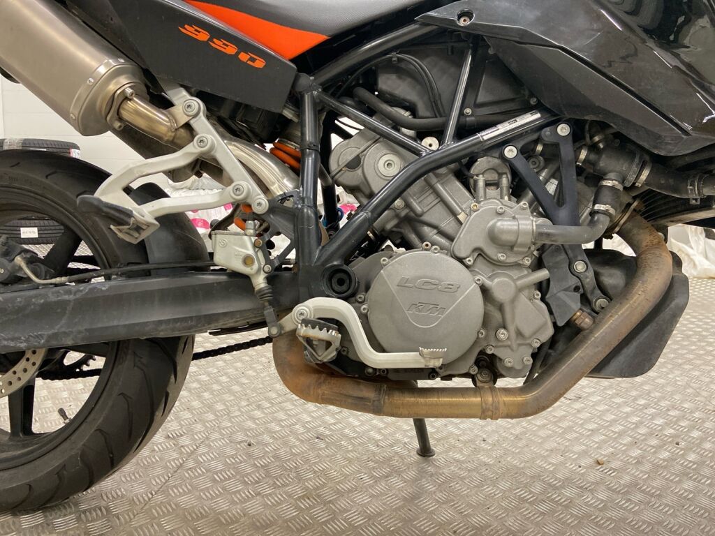 Ktm 990 SUPERMOTO T 85kW 2011 