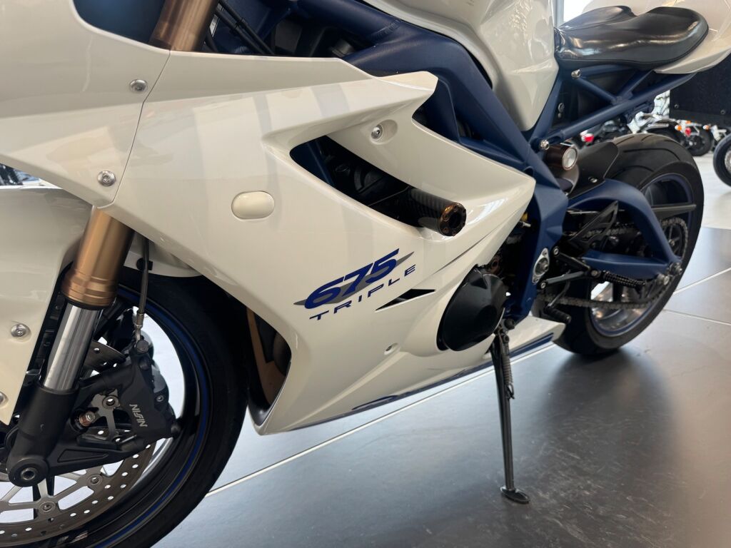 Triumph DAYTONA 2011 