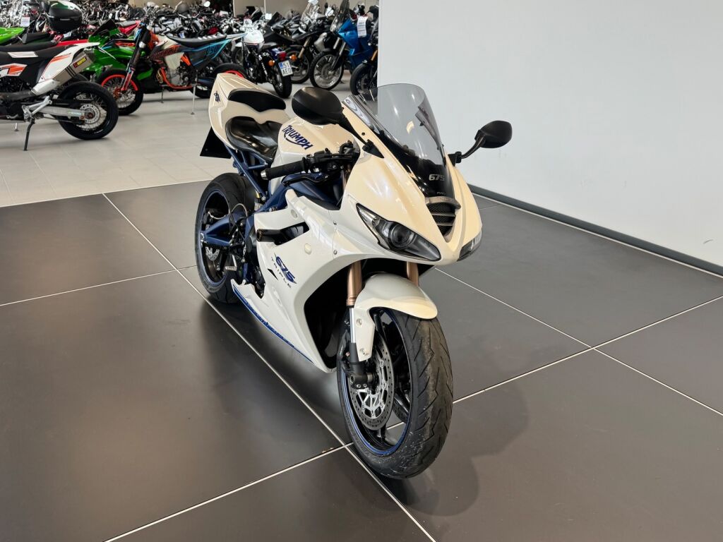 Triumph DAYTONA 2011 
