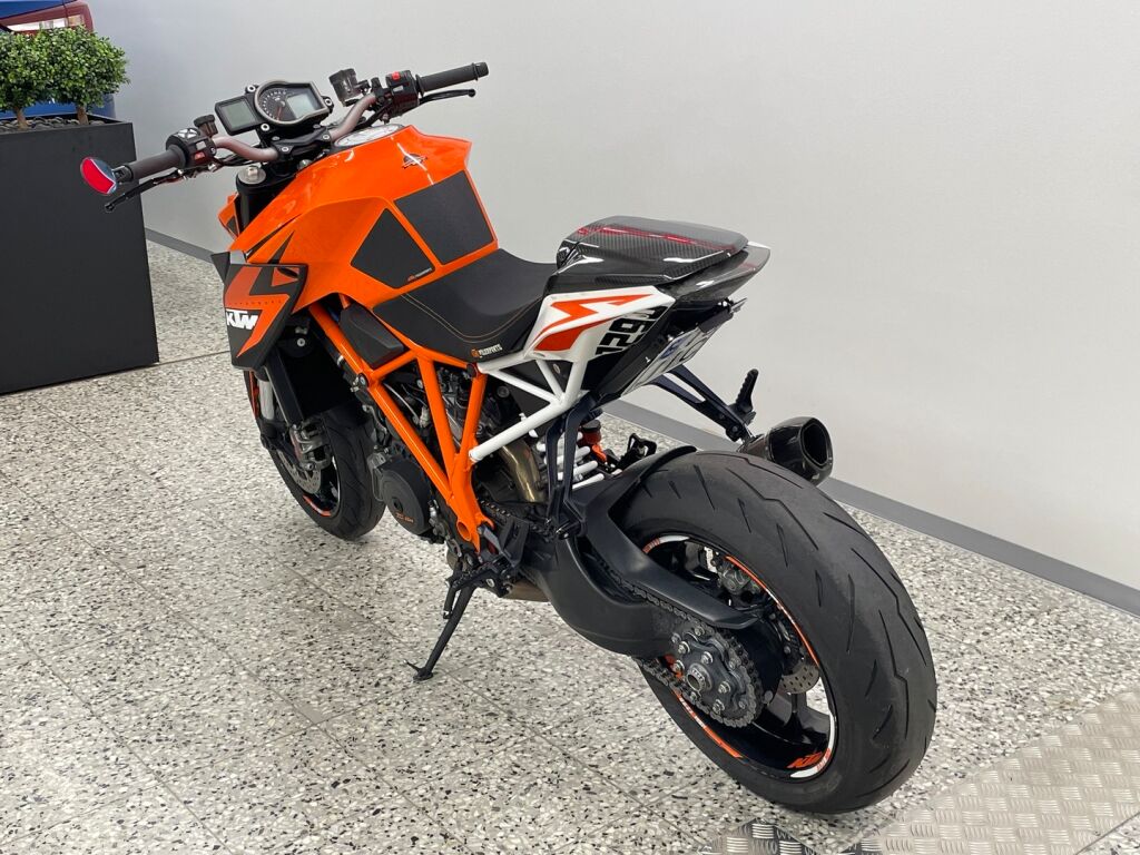 Ktm 1290 2015 Oranssi