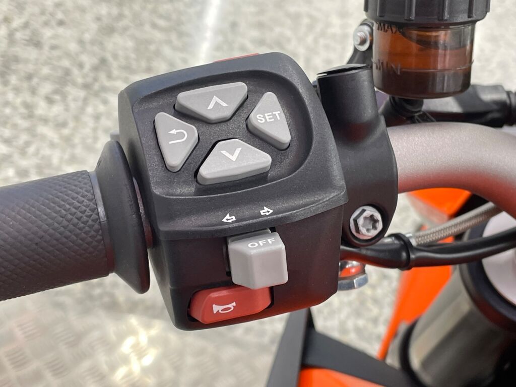 Ktm 1290 2015 Oranssi