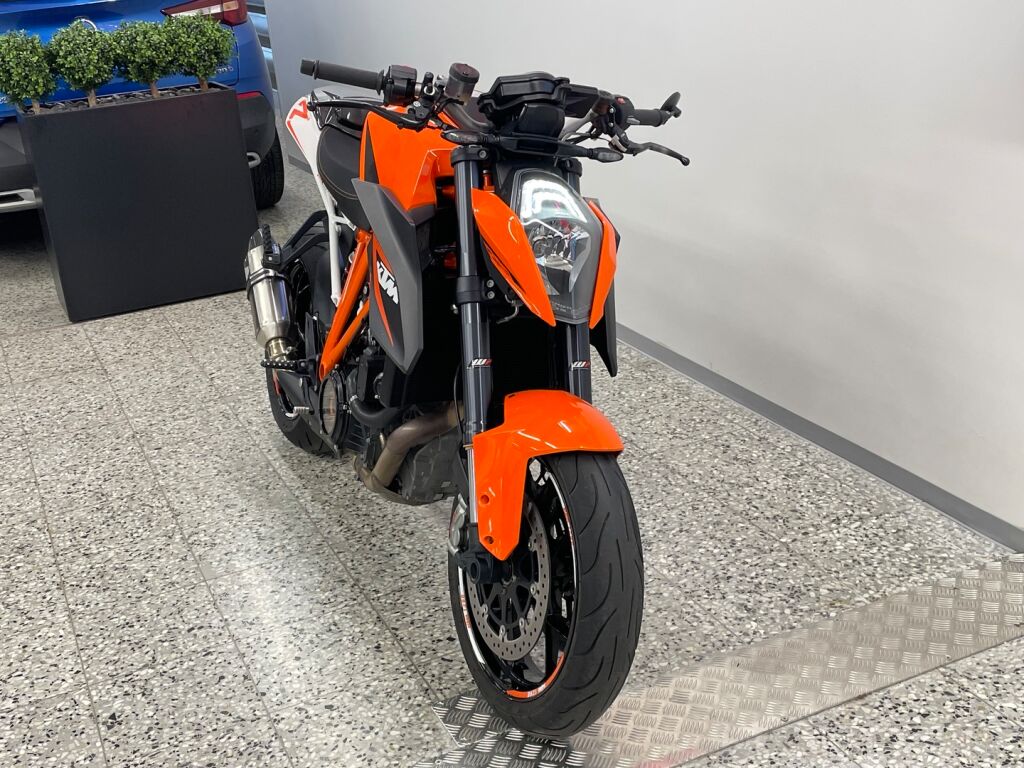 Ktm 1290 2015 Oranssi