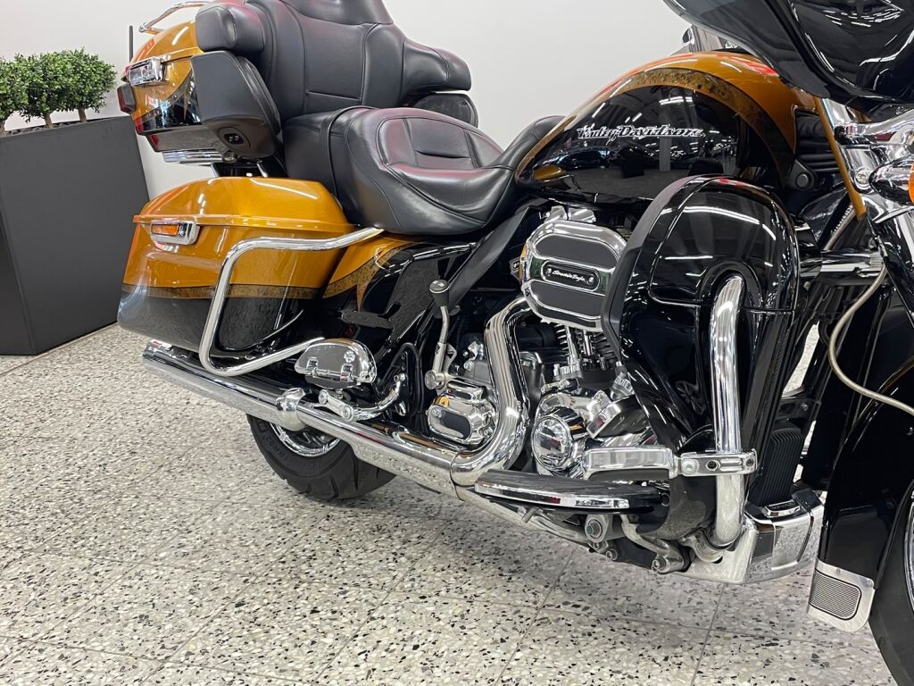 Harley-davidson CVO 2015 