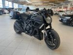 Ducati DIAVEL 2012 Musta