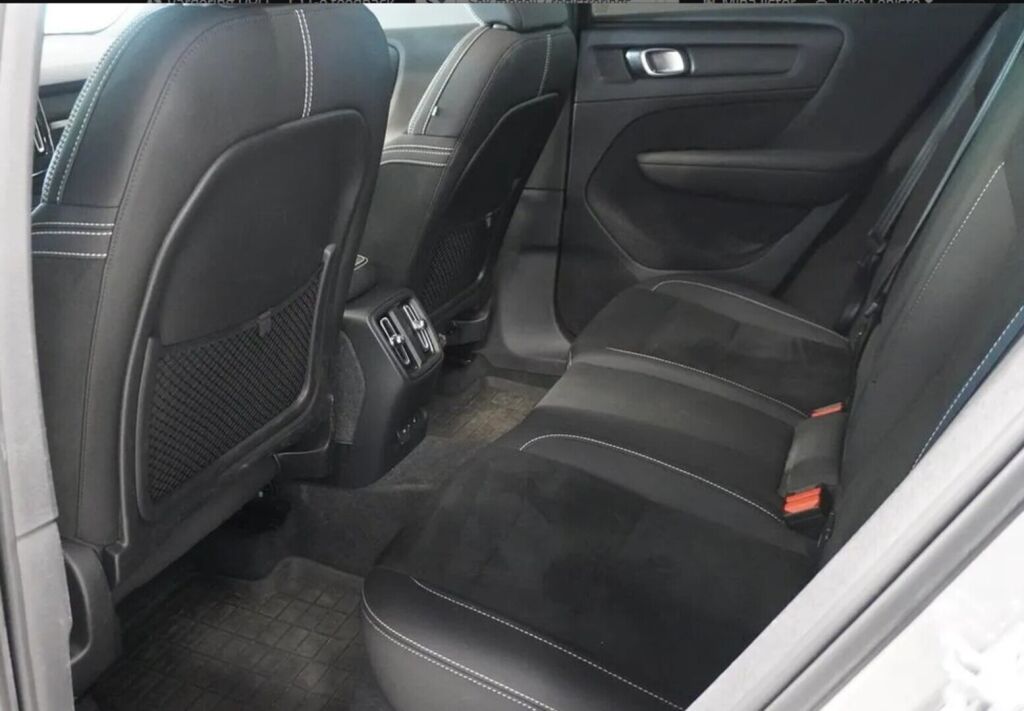 Volvo C40 2022 Hopea (Silver Dawn)