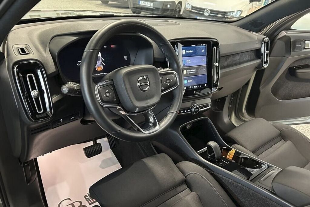 Volvo C40 2022 Vihreä (Sage Green)