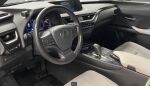Lexus UX 2021 Musta