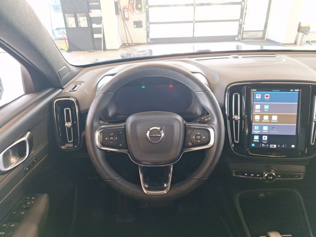 Volvo C40 2023 