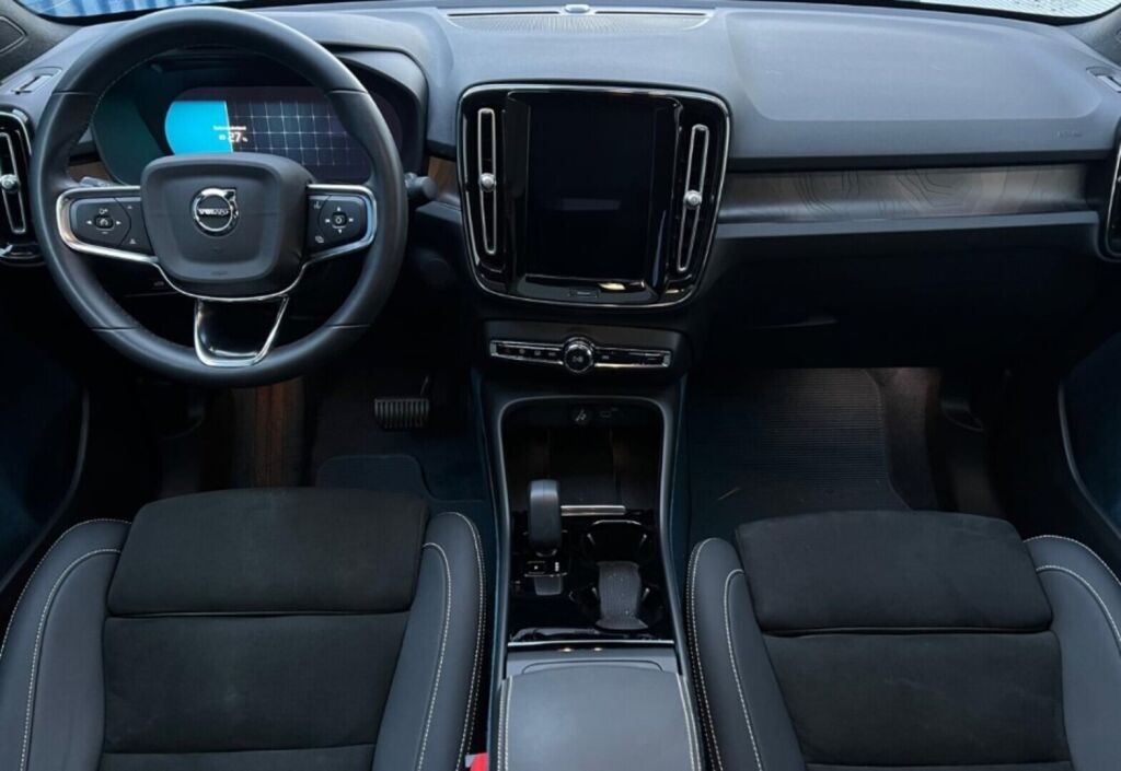 Volvo C40 2023 