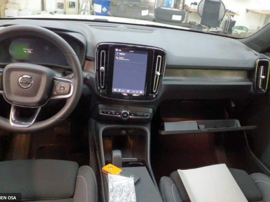 Volvo XC40 2023 