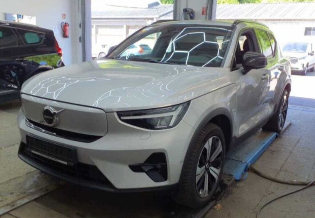 Volvo XC40 2023 