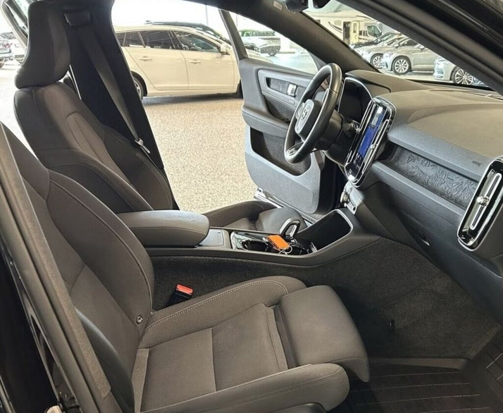 Volvo C40 2023 