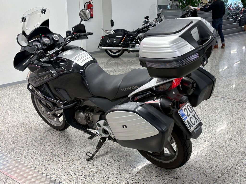 Honda XL 2011 