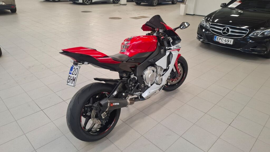 Yamaha YZF-R1 2016 