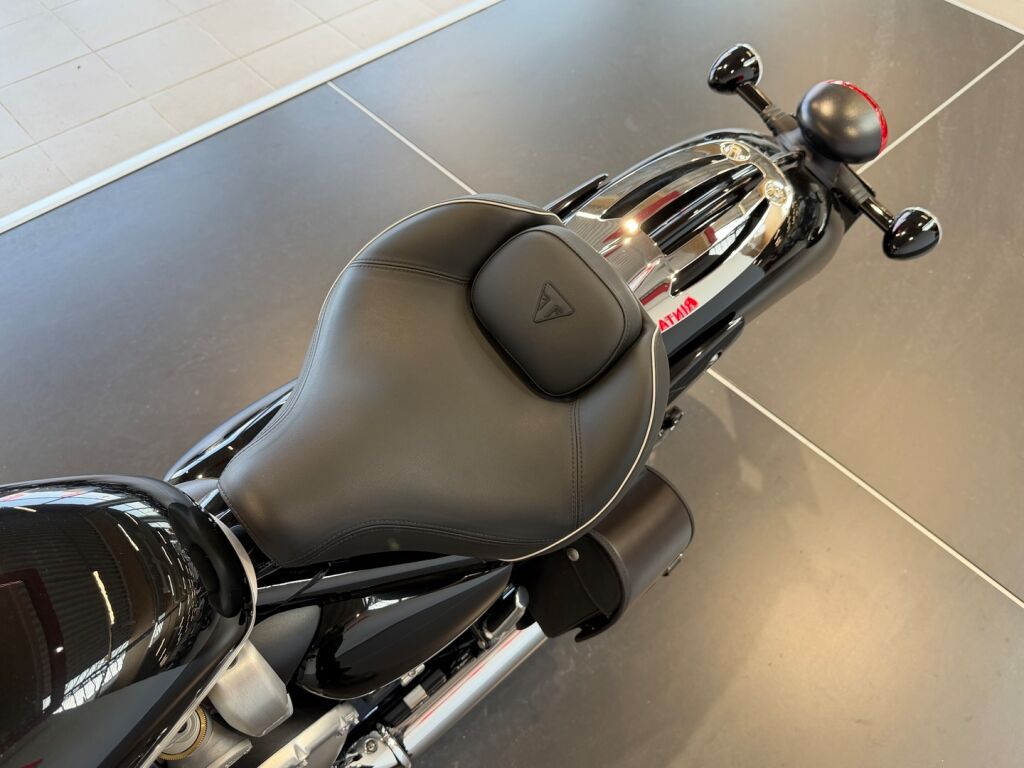 Triumph SPEEDMASTER 2021 