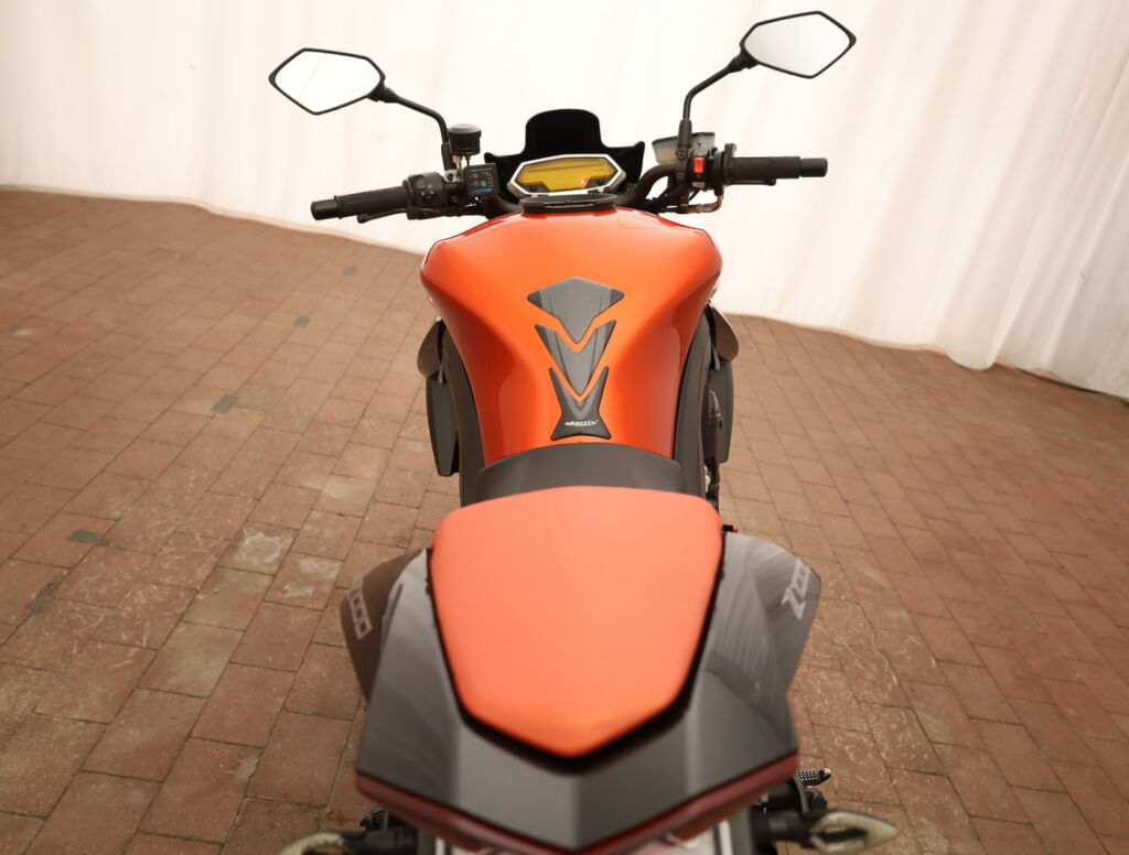 Kawasaki Z 2013 Oranssi