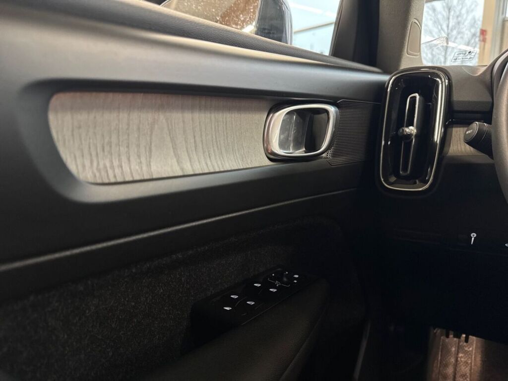 Volvo XC40 2019 Sininen