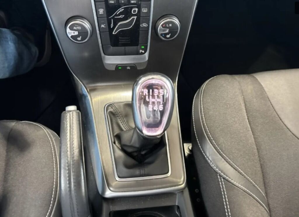 Volvo V40 2014 