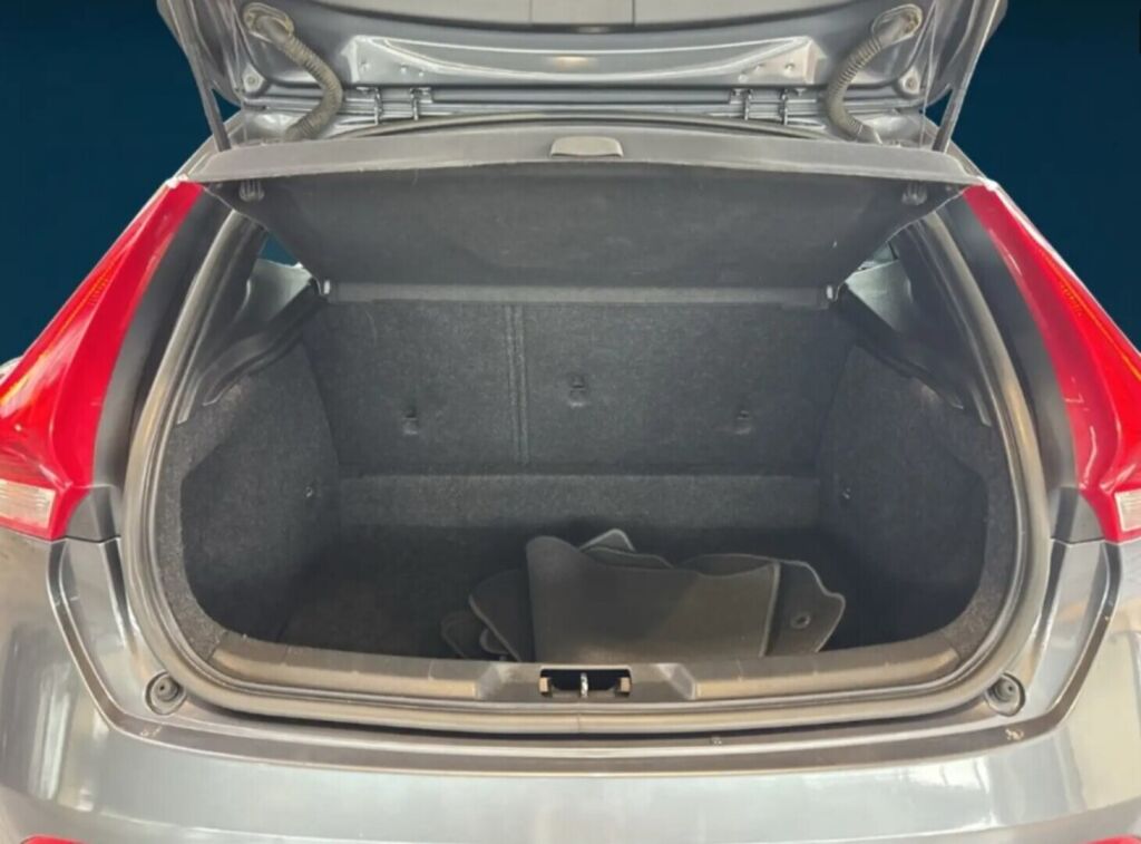 Volvo V40 2014 