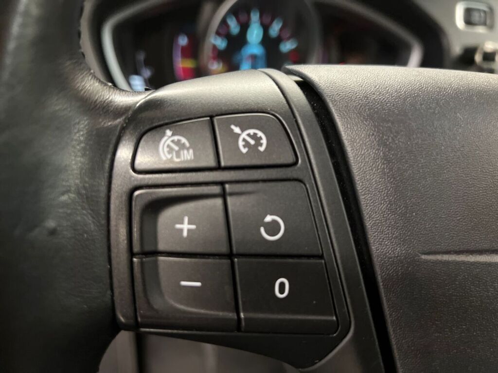 Volvo V40 2014 
