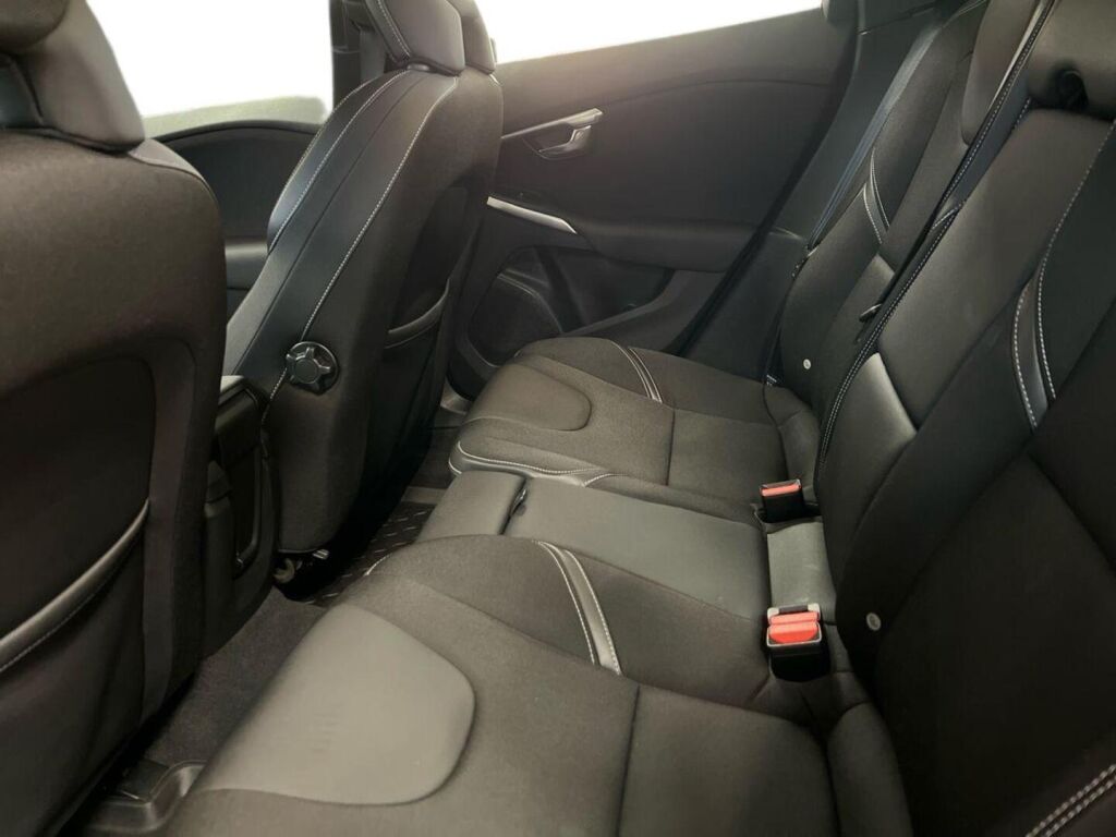 Volvo V40 2014 