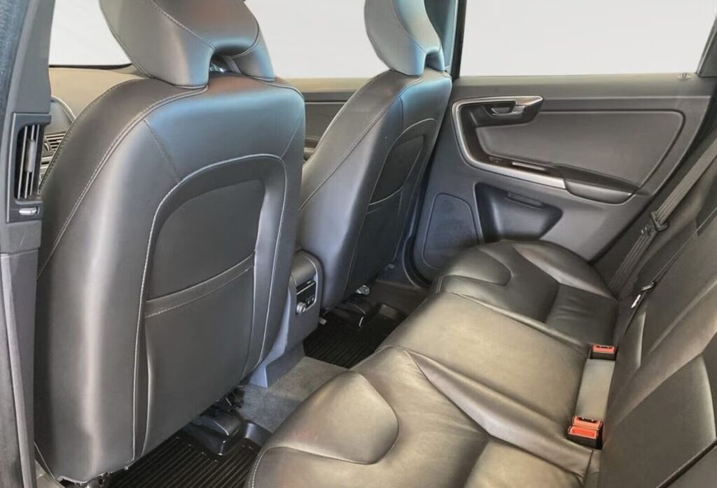 Volvo XC60 2017 Musta