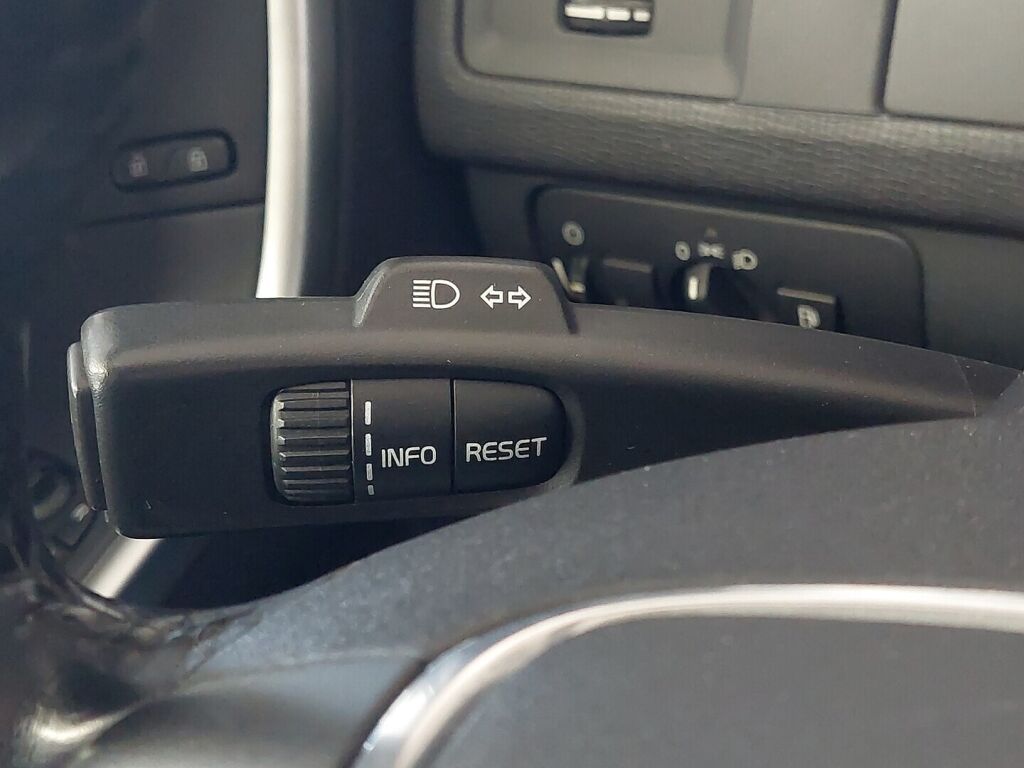 Volvo XC60 2011 Punainen