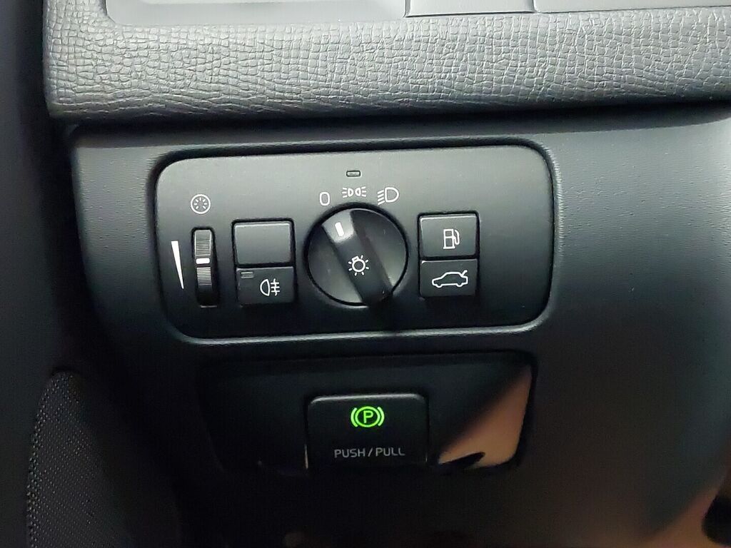 Volvo XC60 2011 Punainen