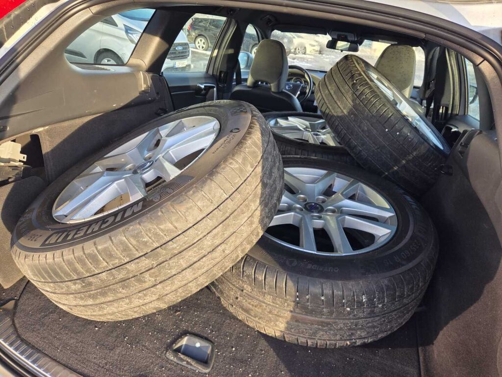 Volvo XC60 2017 Hopea